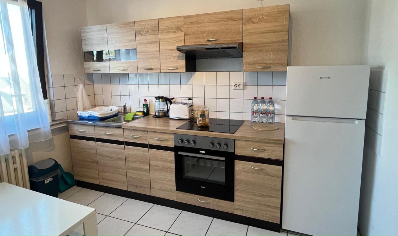 Zimmer für Monteure, Handwerker oder Reisende Essen Exterior foto